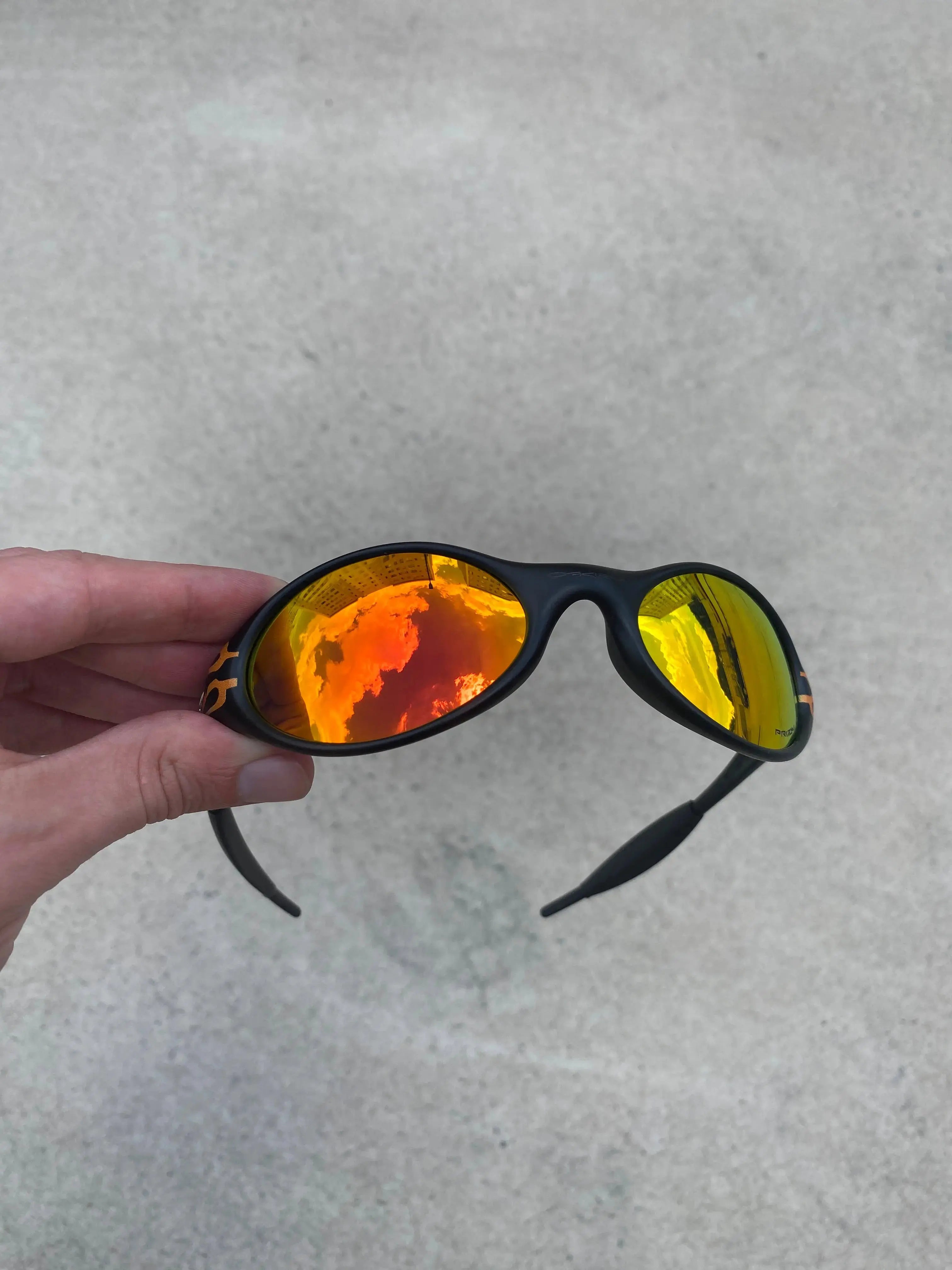 Óculos de Sol Eye Jacket Flame Preta Ruby (2X1)