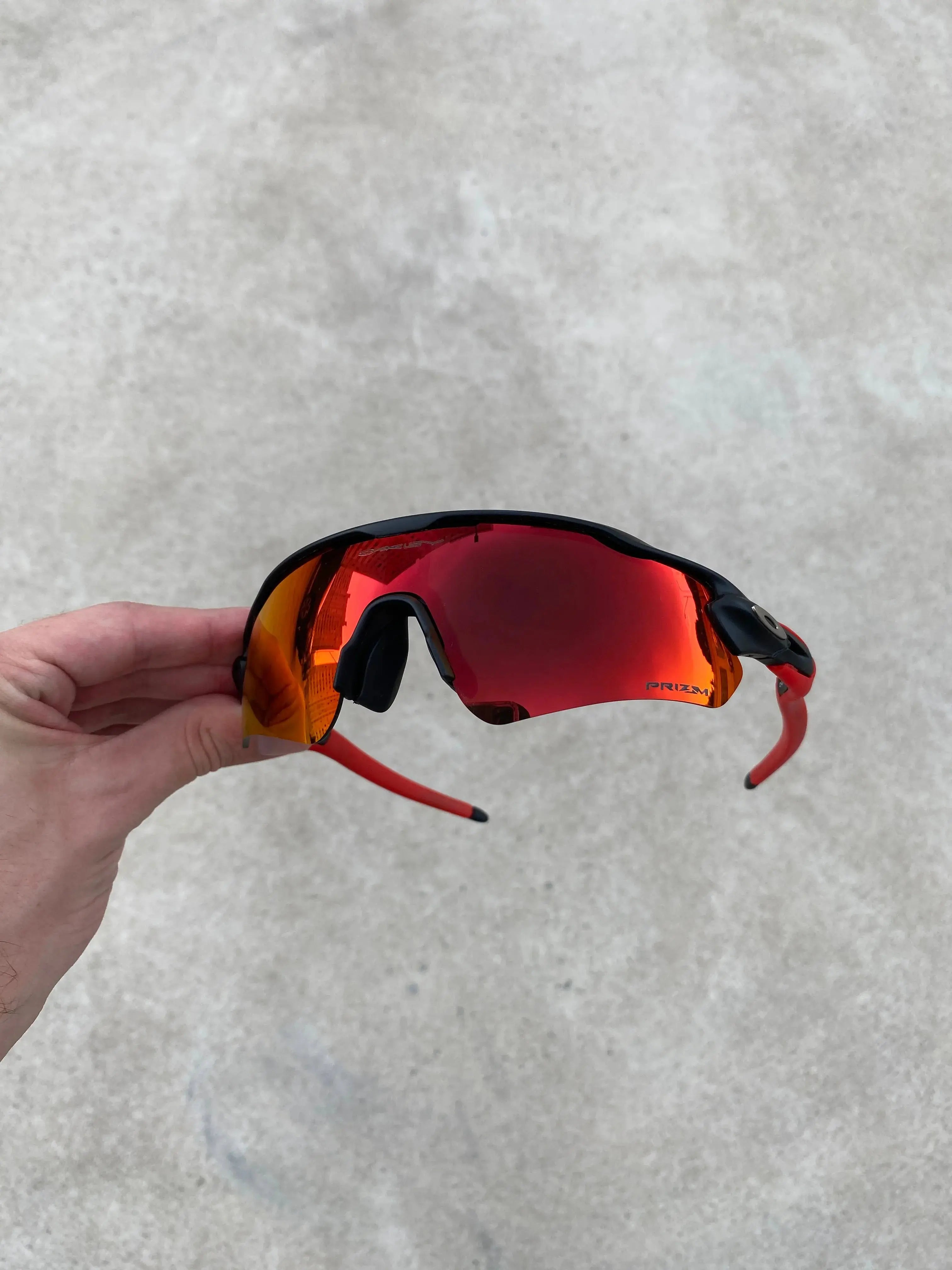 Radar Ev Preta Dark Ruby Kit Vermelho
