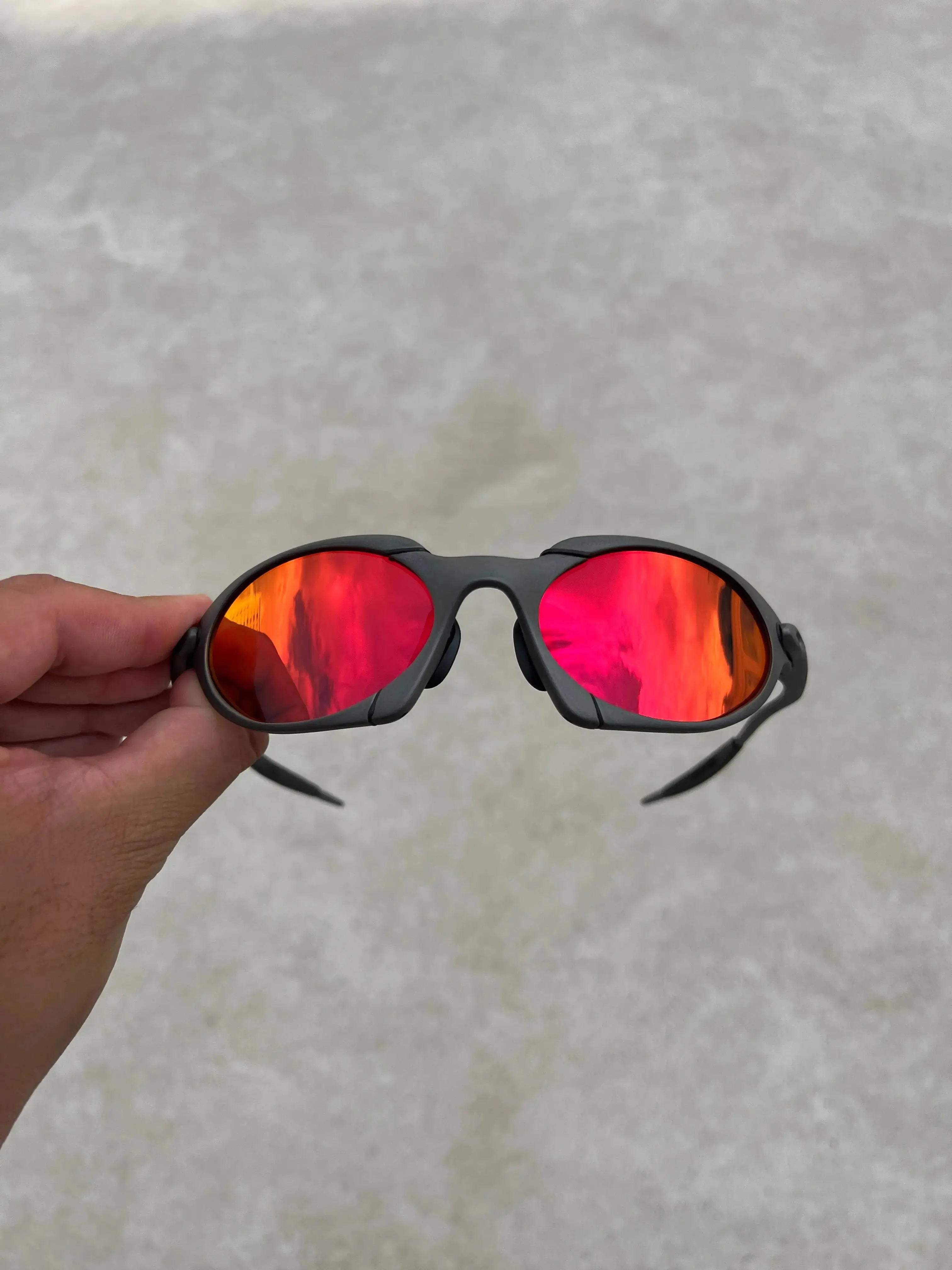 Romeo 1 Xmetal Ruby - SALE