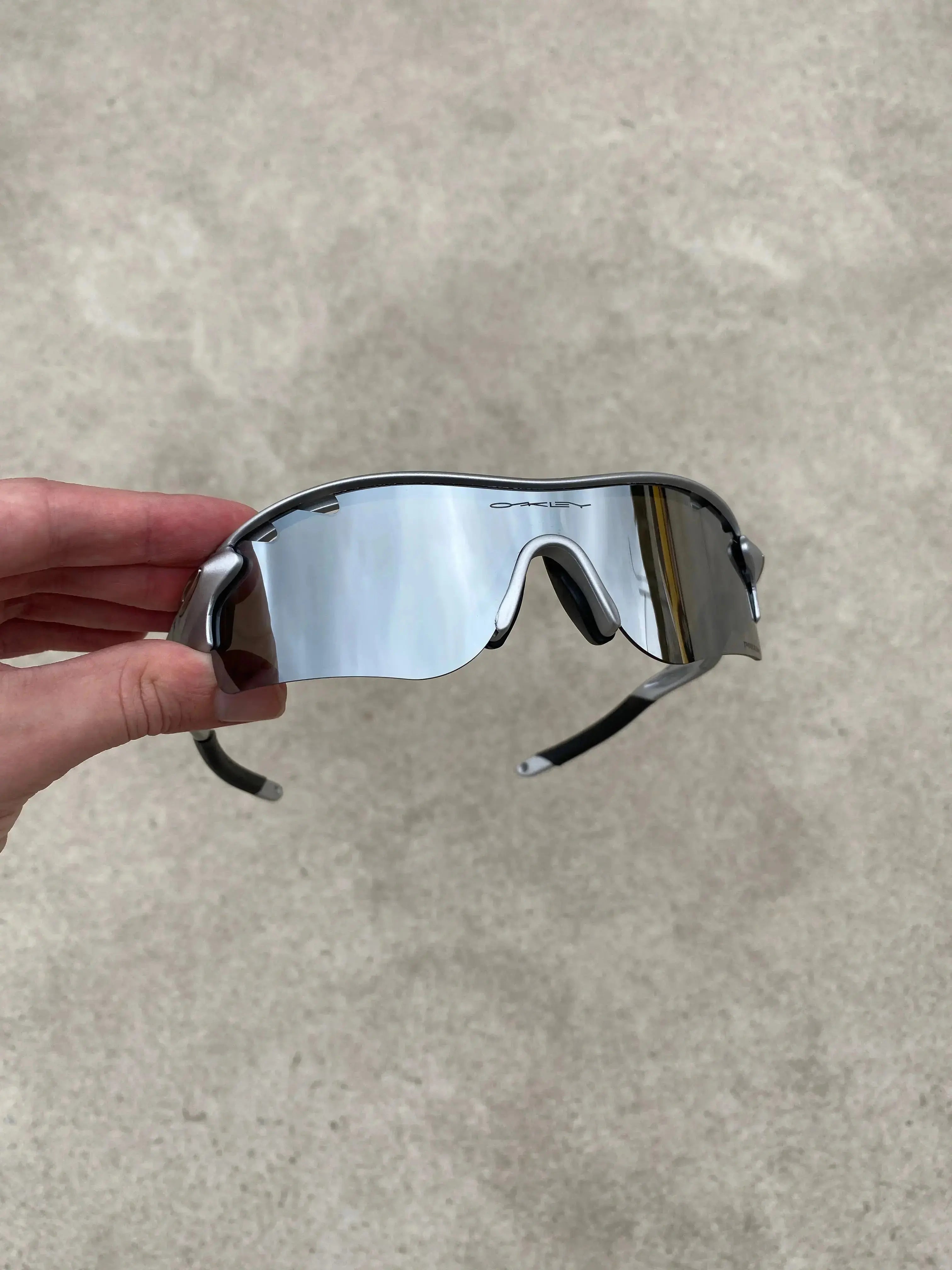 Óculos de Sol Radarlock Silver Liquid Metal (2X1)