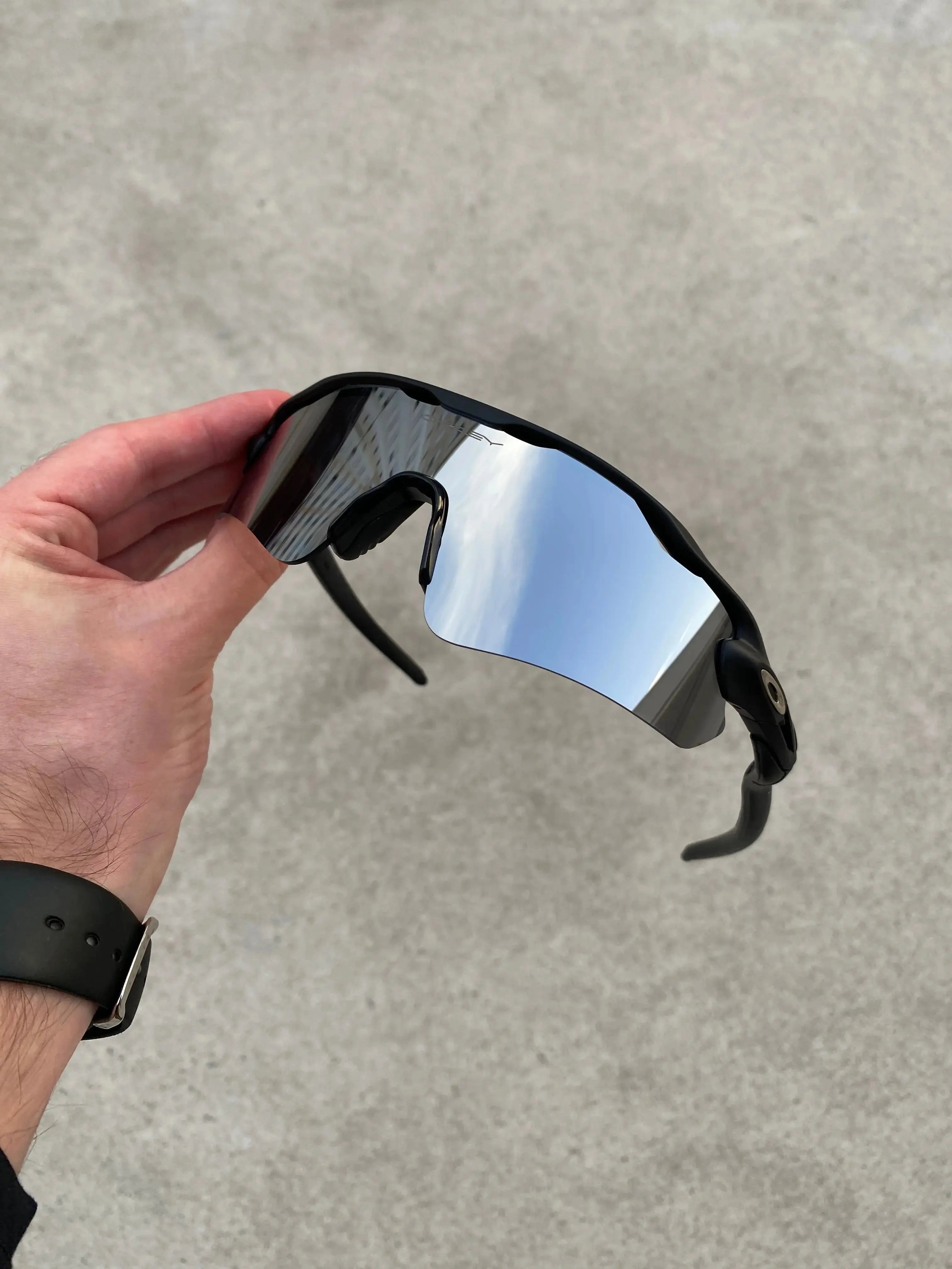 Óculos de Sol Radar Ev Preta Liquid Metal (2x1)