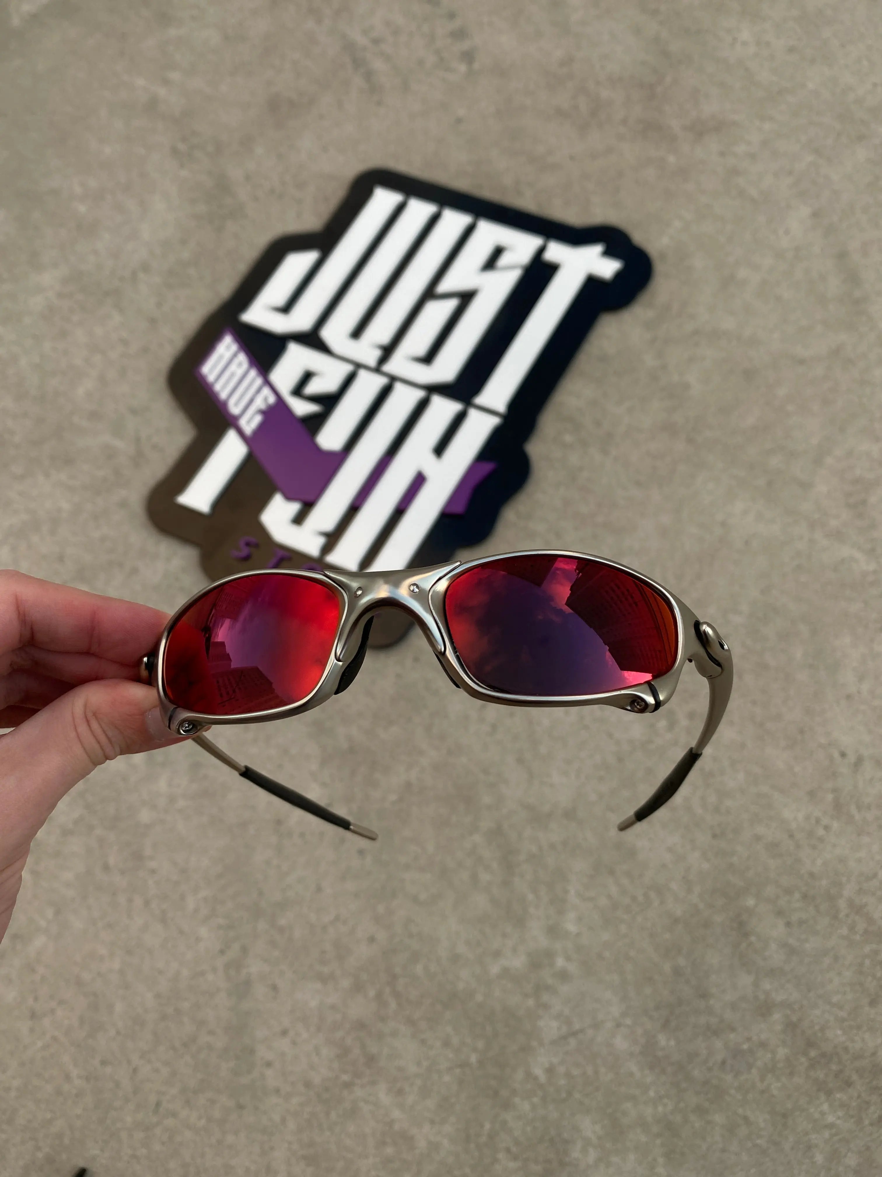 Óculos de Sol Juliet Premium Plasma Dark Ruby