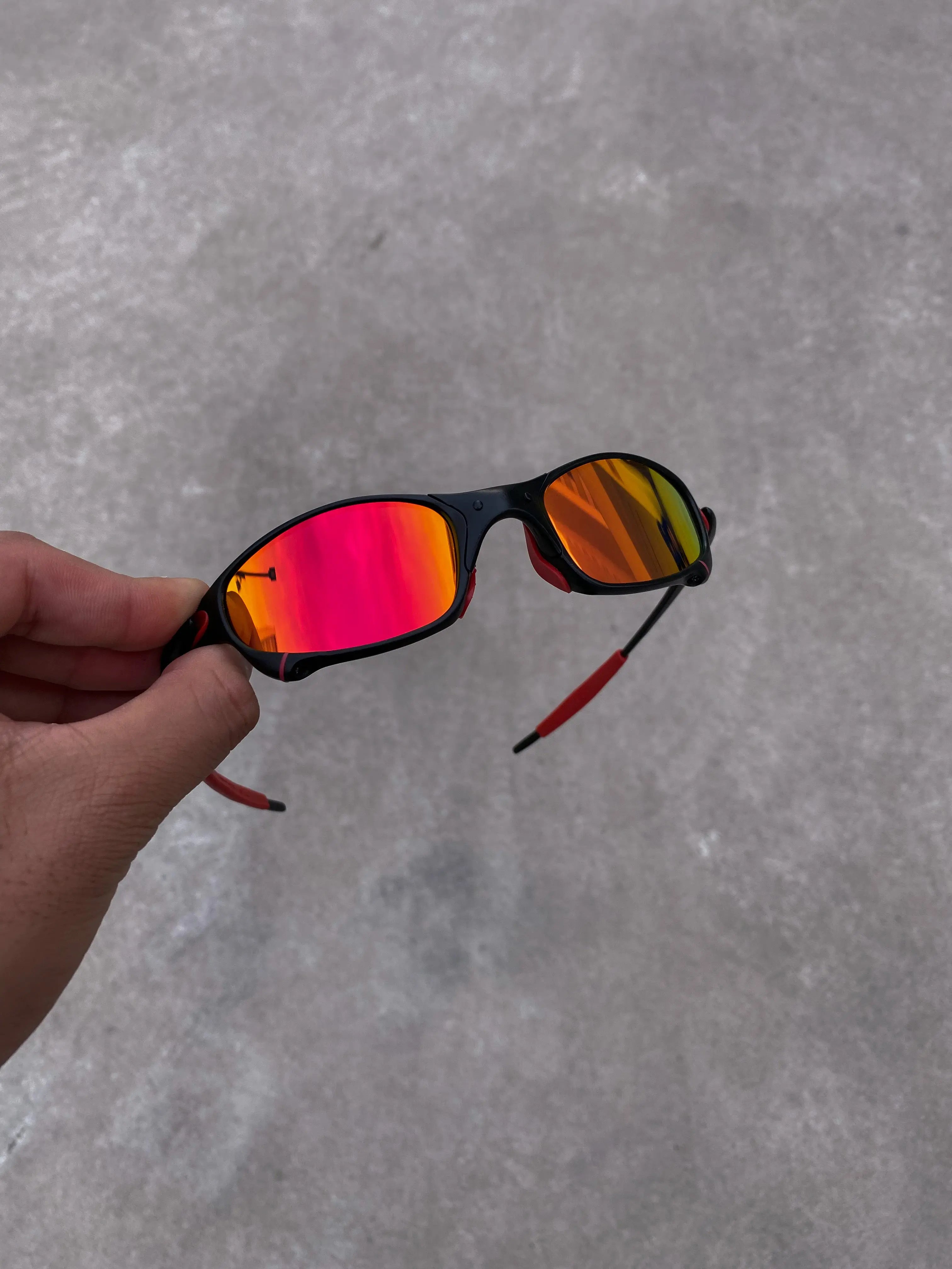 Óculos de Sol Juliet Carbon Ruby