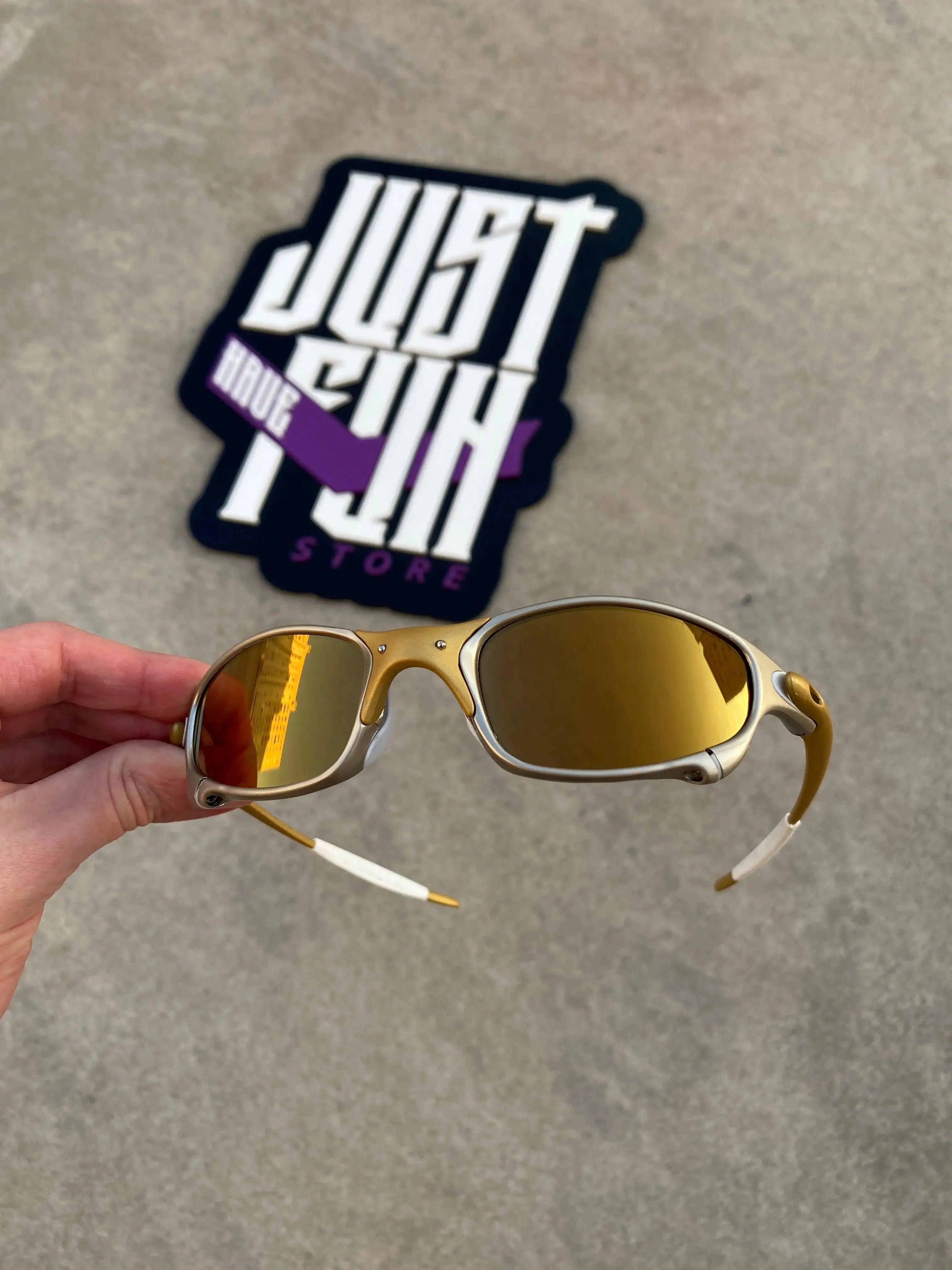Juliet 24K Gold Café Kit Preto