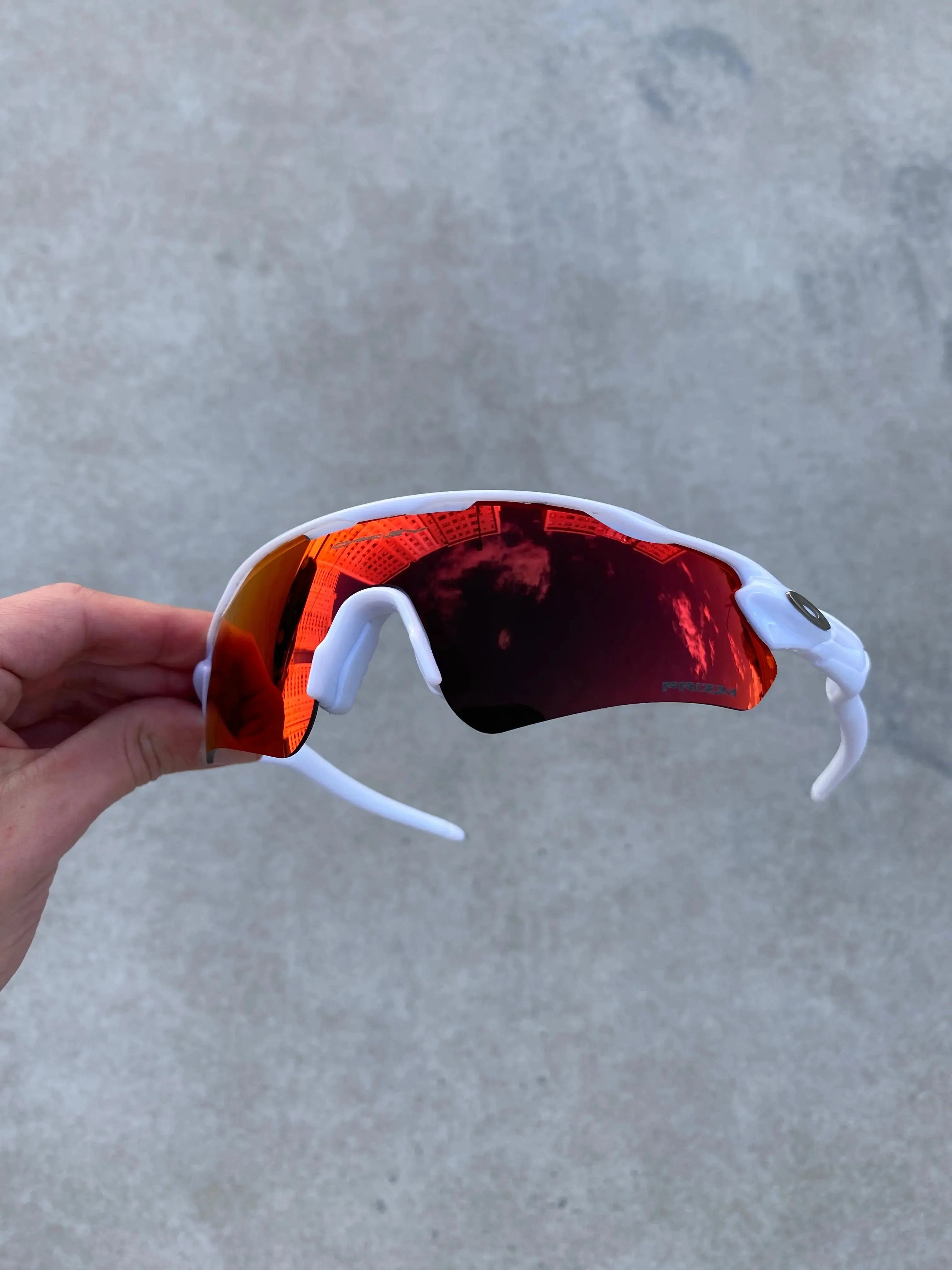 Radar Ev Branca Dark Ruby
