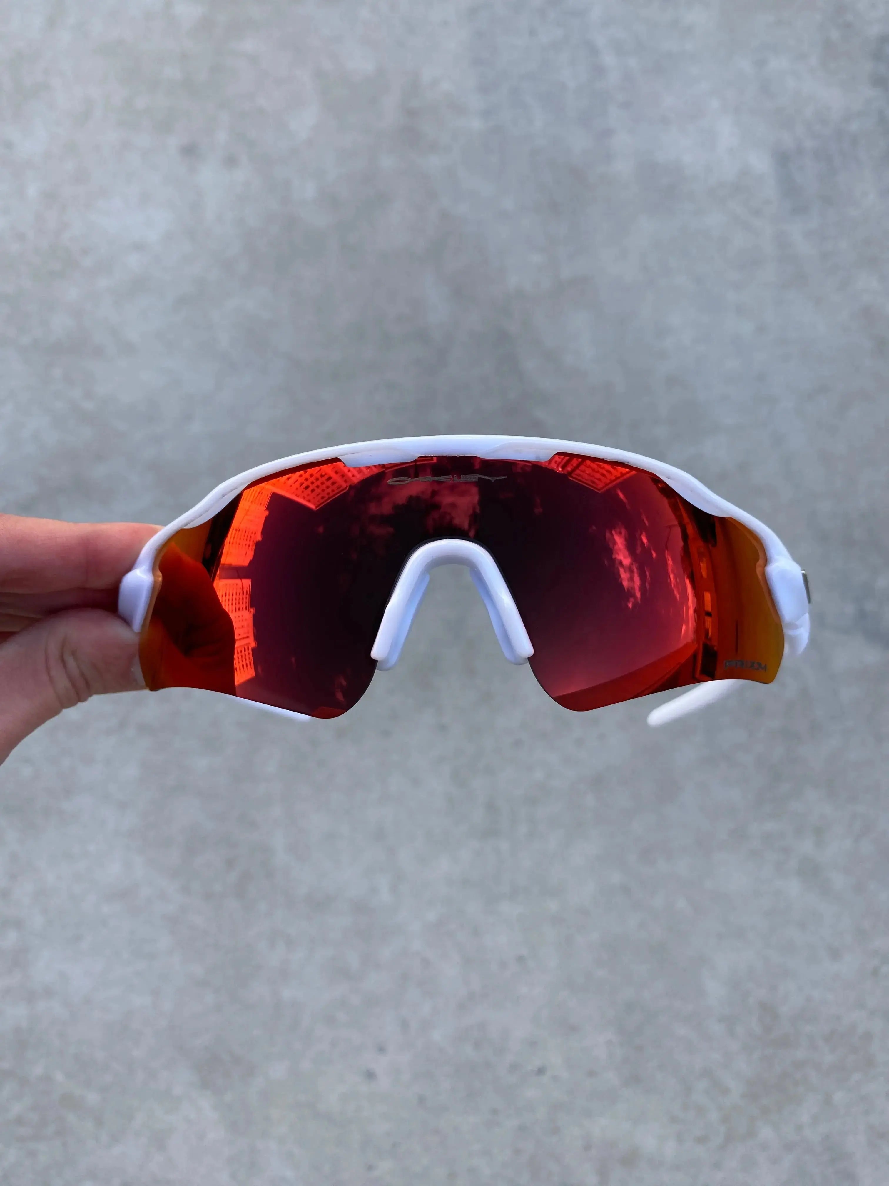 Radar Ev Branca Dark Ruby