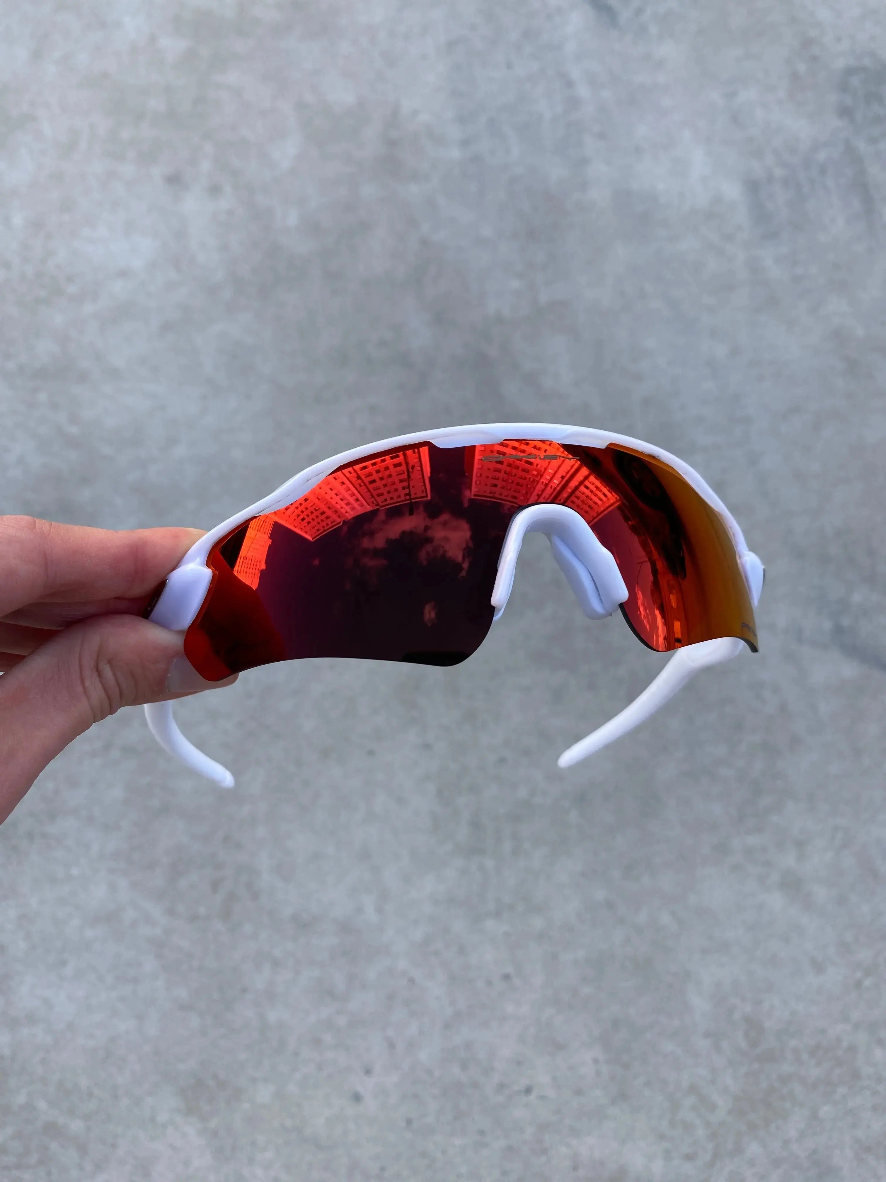 Radar Ev Branca Dark Ruby