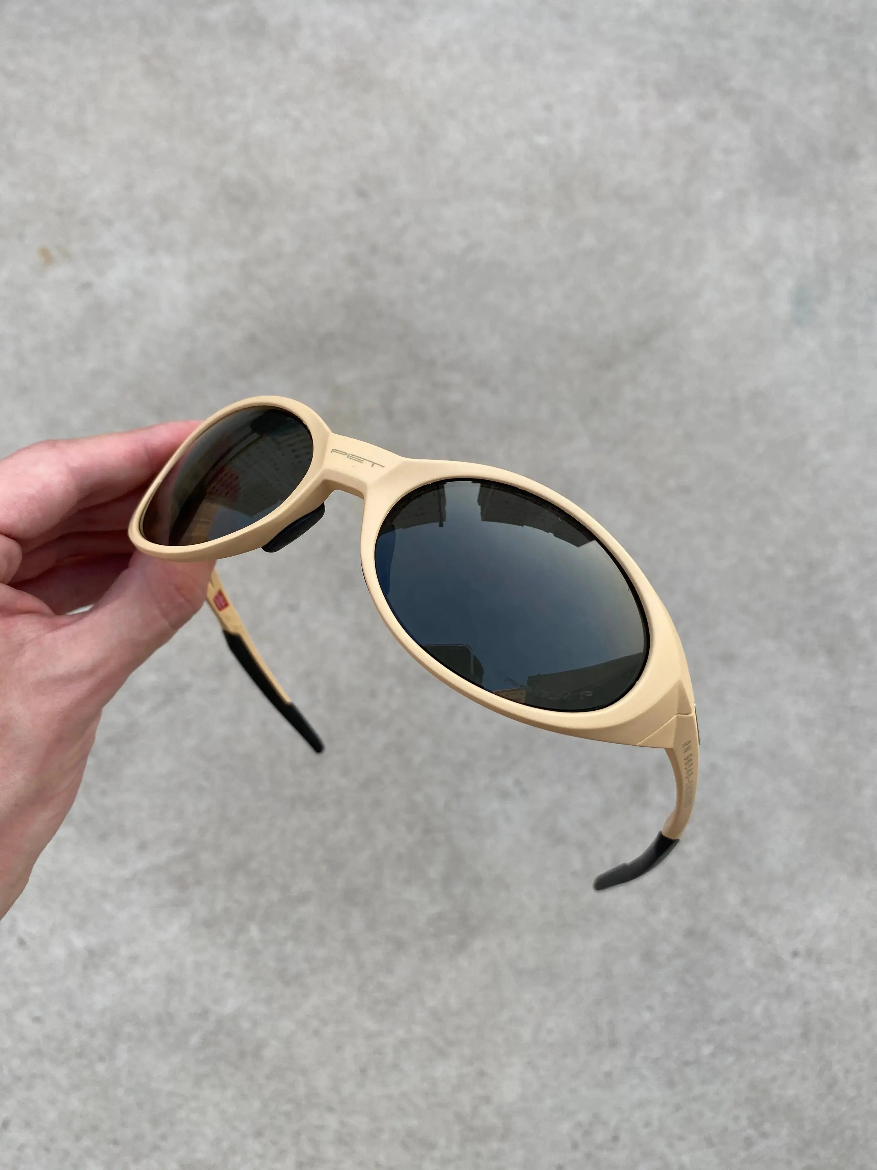 Eye Jacket Redux P. Areia Black + Brinde Surpresa