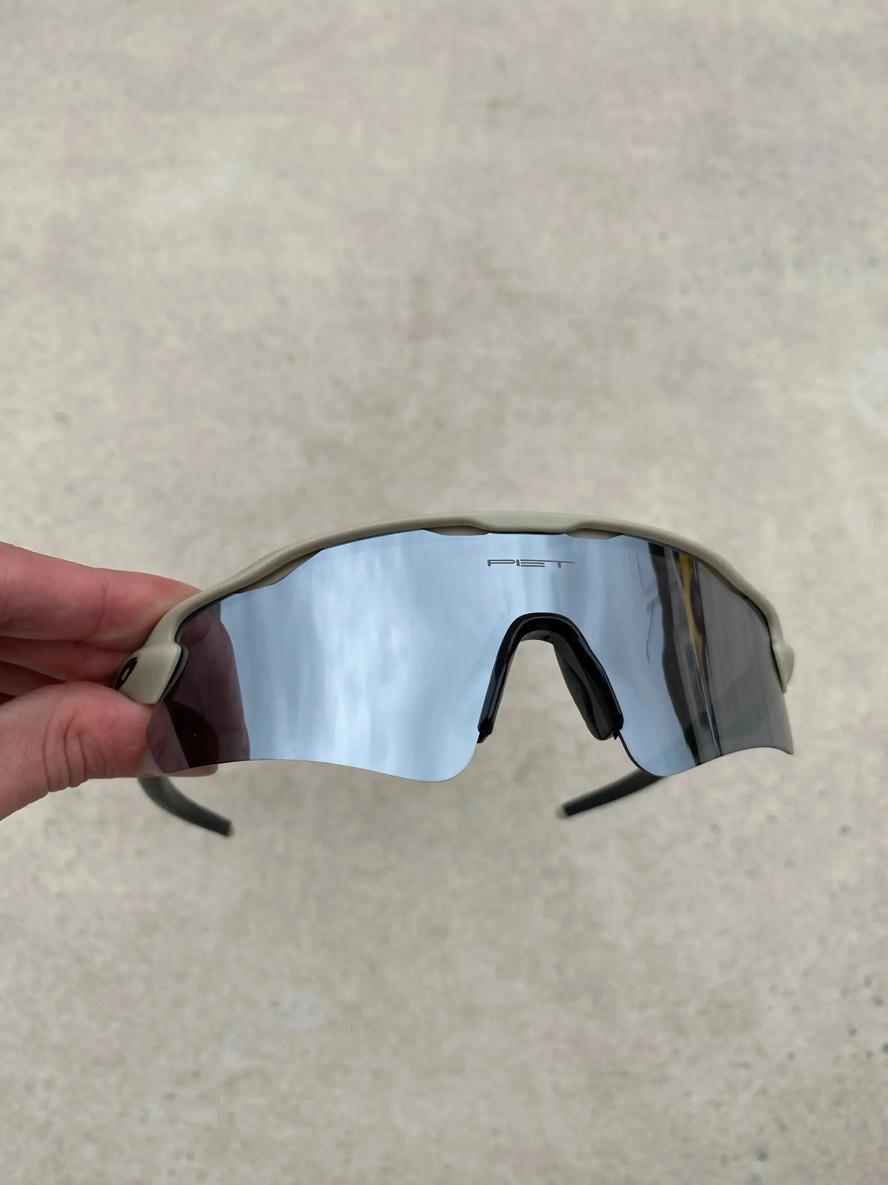 Óculos de Sol Radar Ev P. Matte Bone Liquid Metal