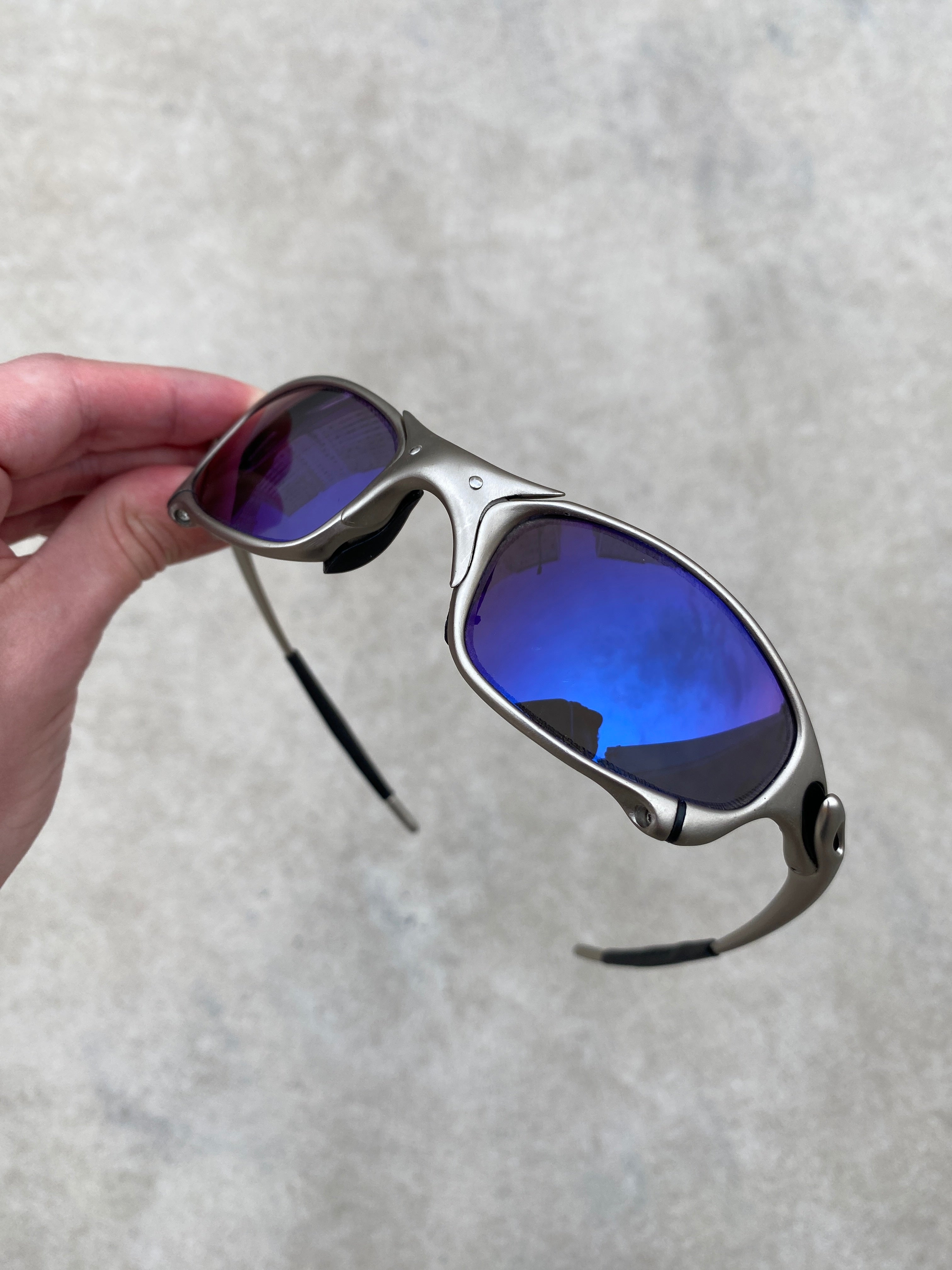 Juliet Premium Plasma Neon Blue