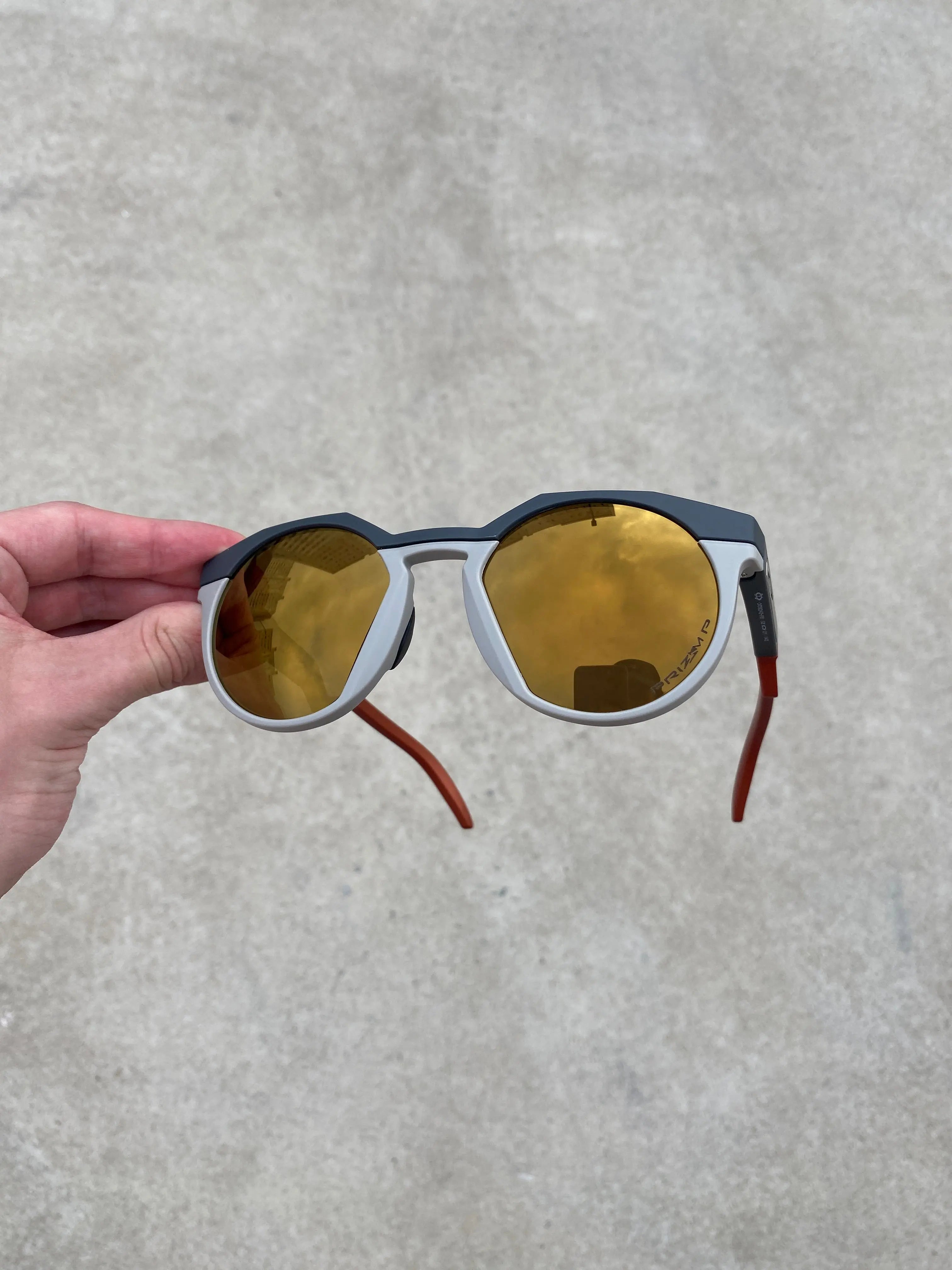 HSTN Matte Gold Café + Brinde Surpresa (2X1)