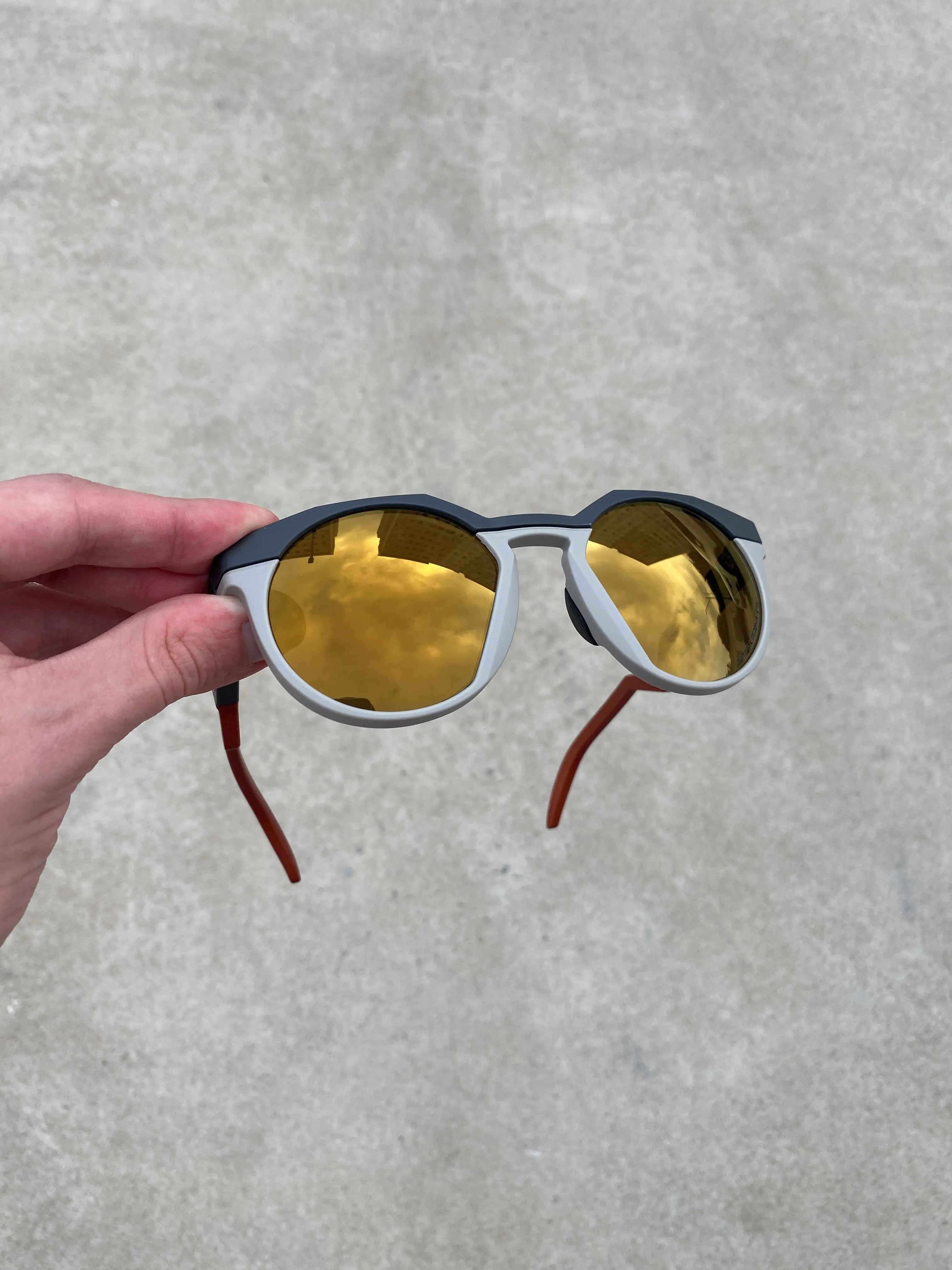 HSTN Matte Gold Café + Brinde Surpresa (2X1)