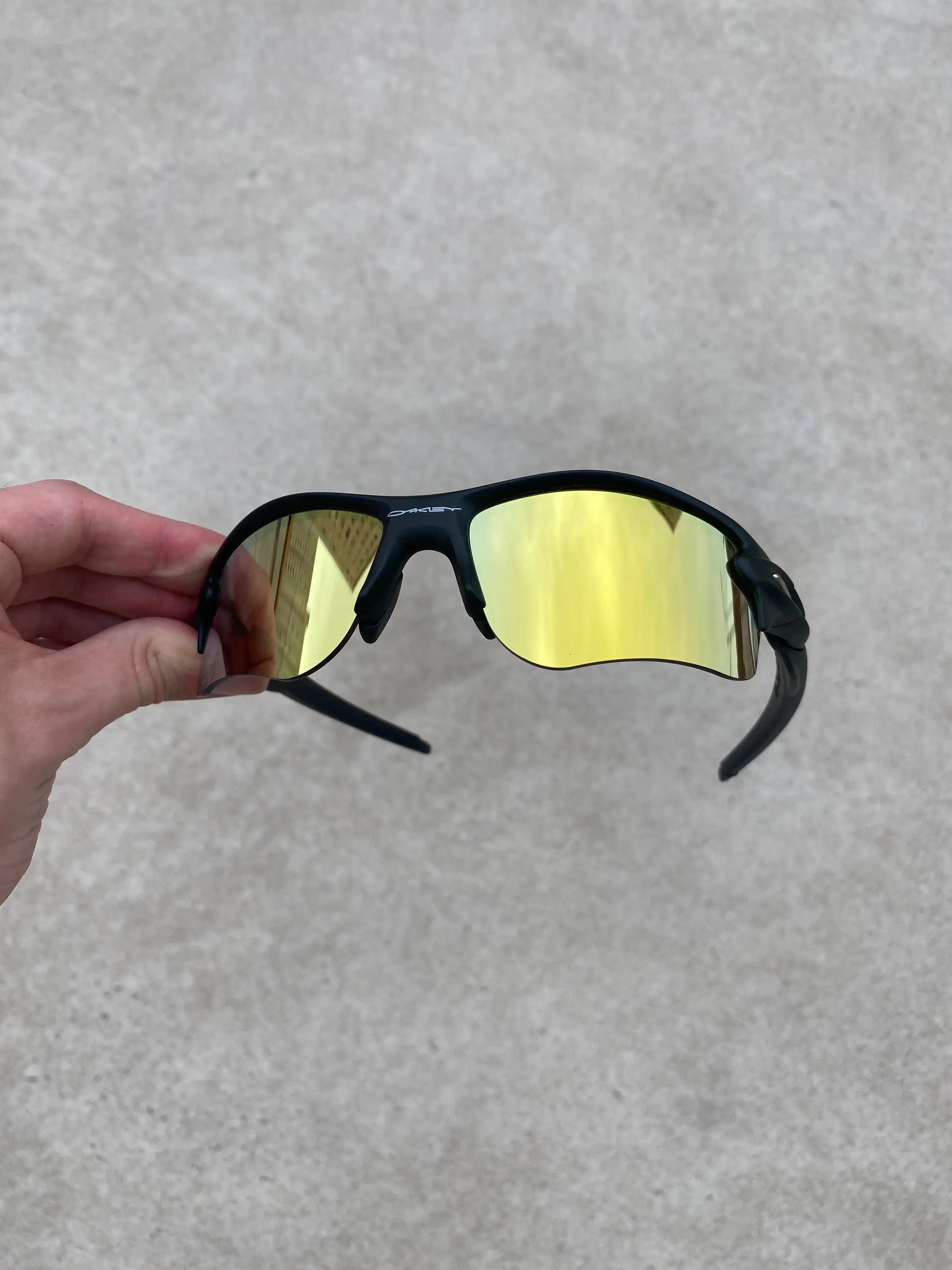Flak 2.0 Preta Gold + Brinde Surpresa