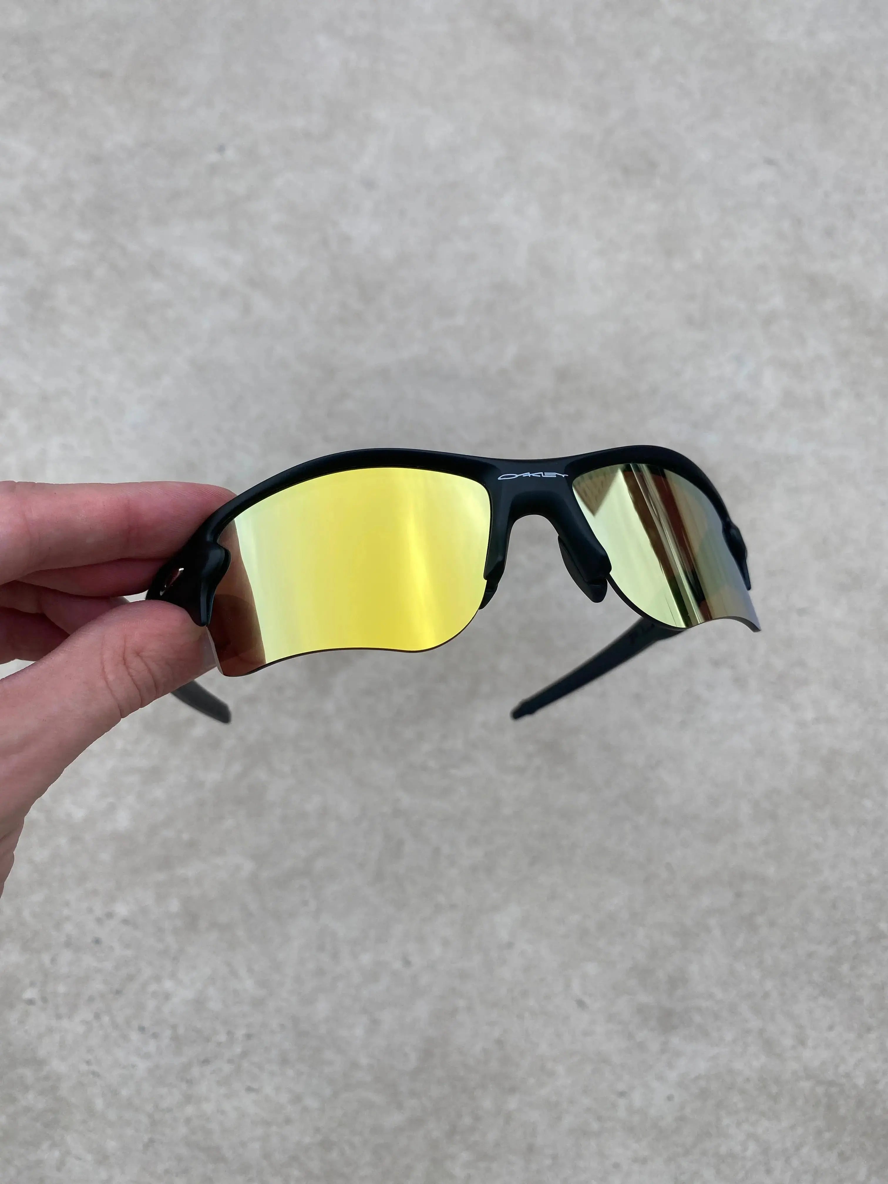 Flak 2.0 Preta Gold + Brinde Surpresa