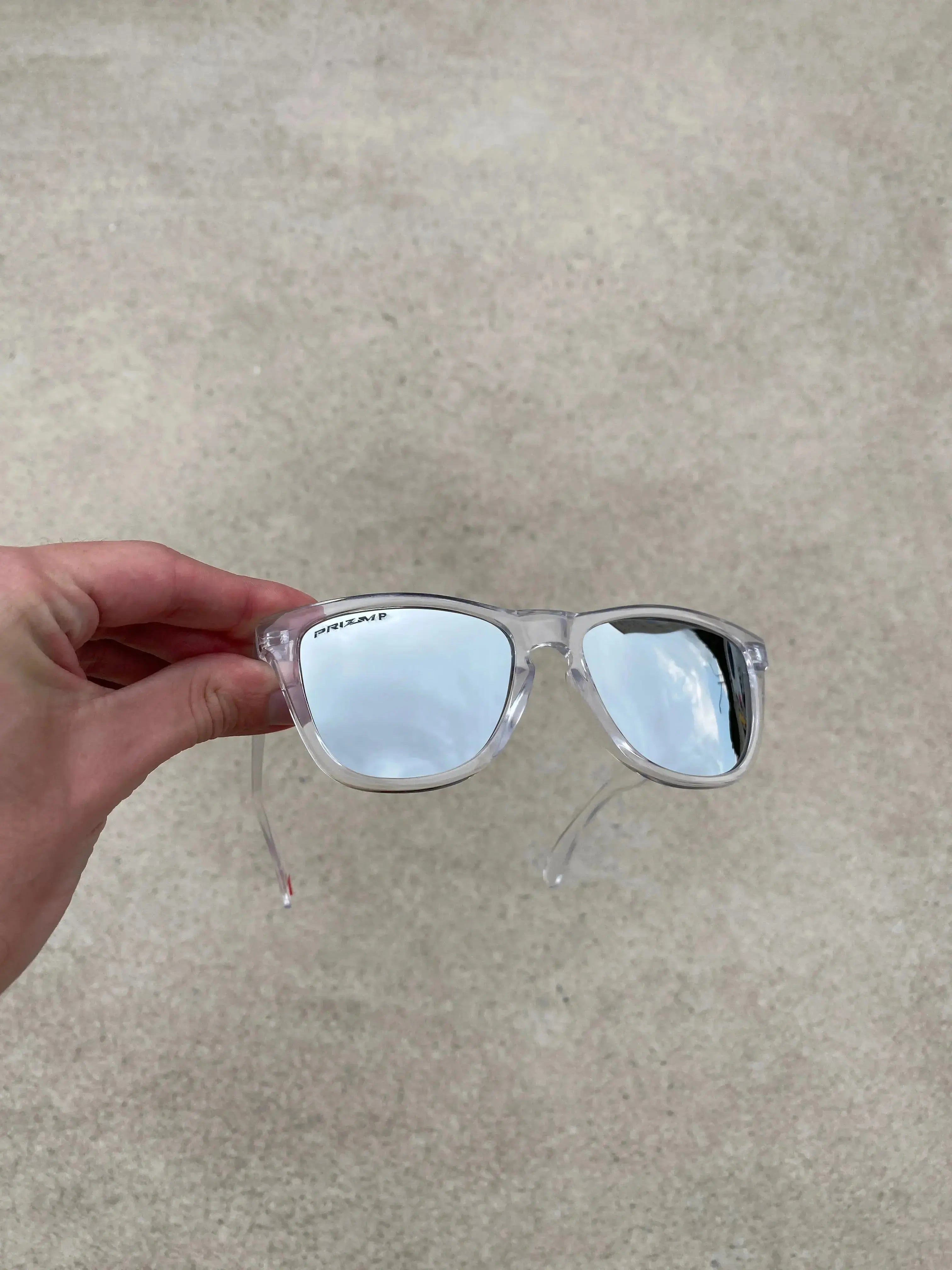 Frogskin Cristal Liquid Metal + Brinde Surpresa (2X1)