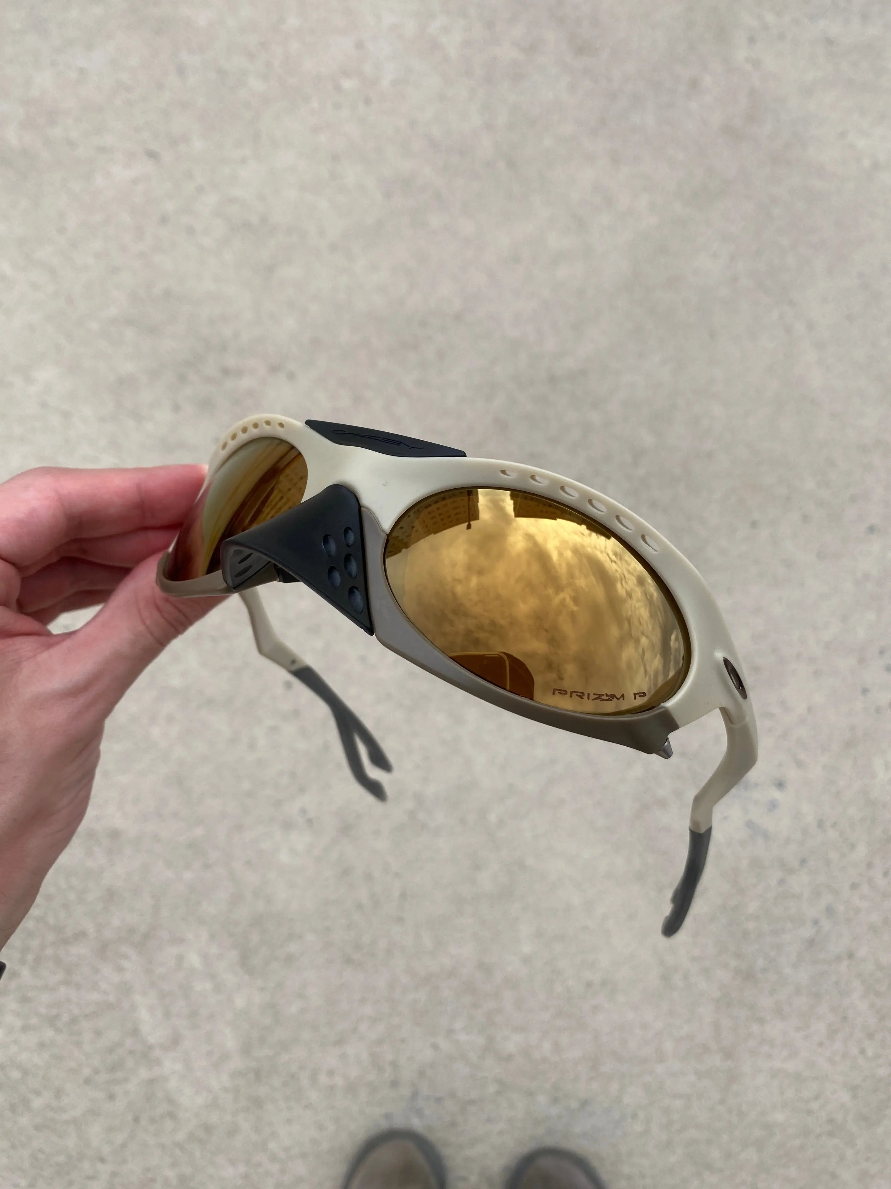 Óculos de Sol Plantaris Matte Sand Gold Café