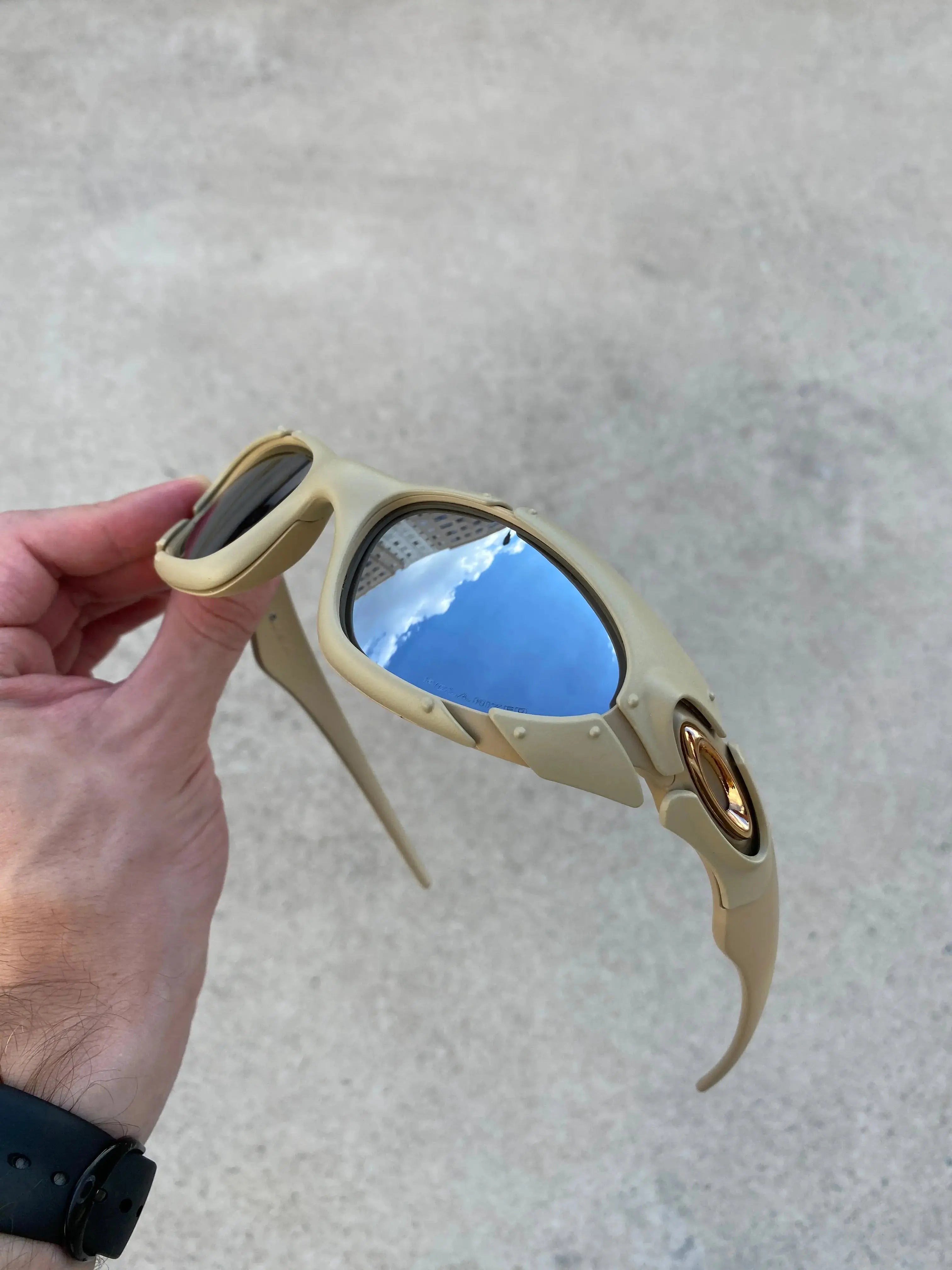 Óculos de Sol Plate Matte Bone Liquid Metal (2X1)