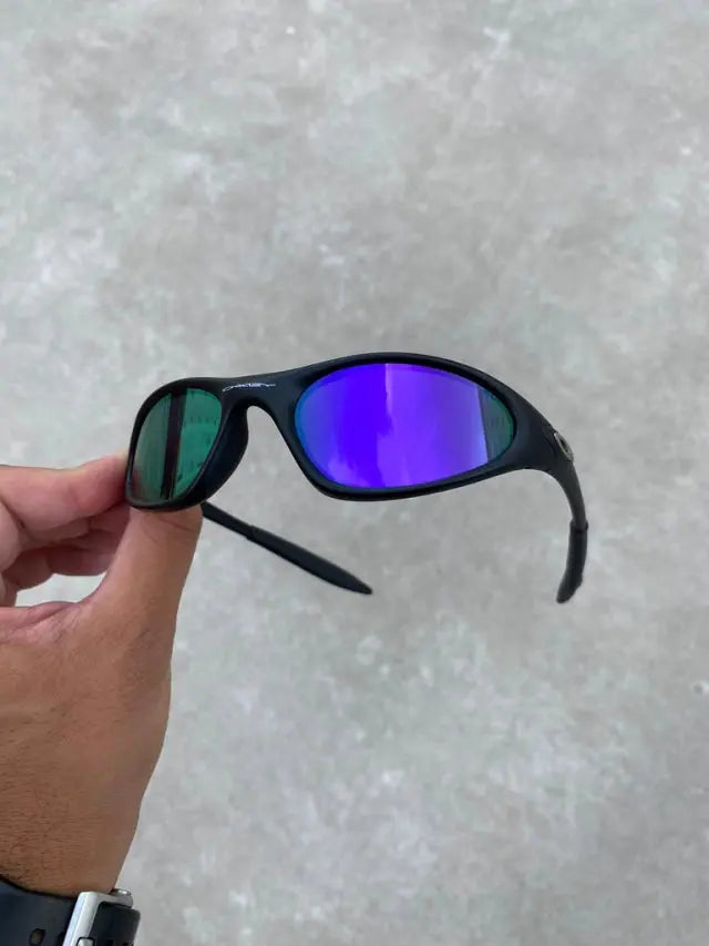Minute Preta Violet + Brinde Surpresa (2X1)