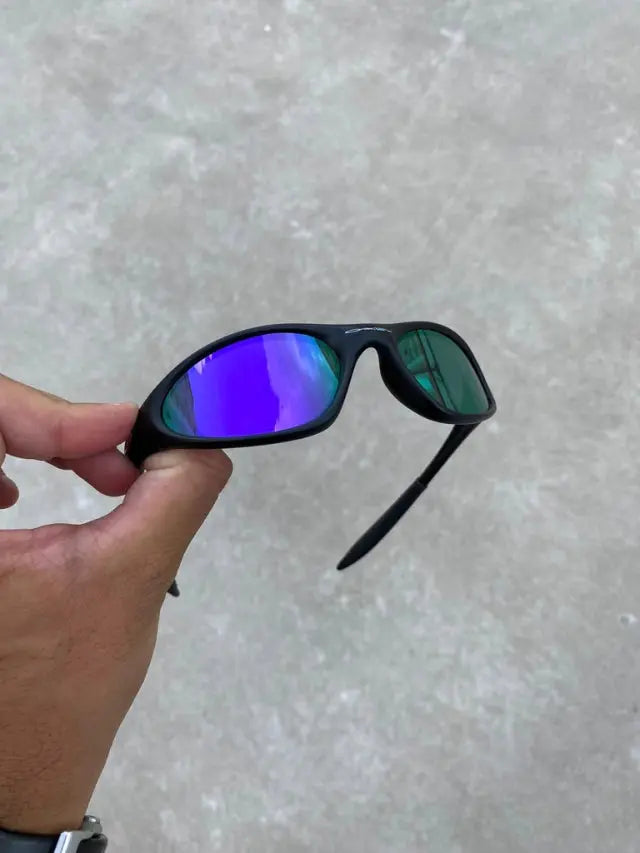 Minute Preta Violet + Brinde Surpresa (2X1)