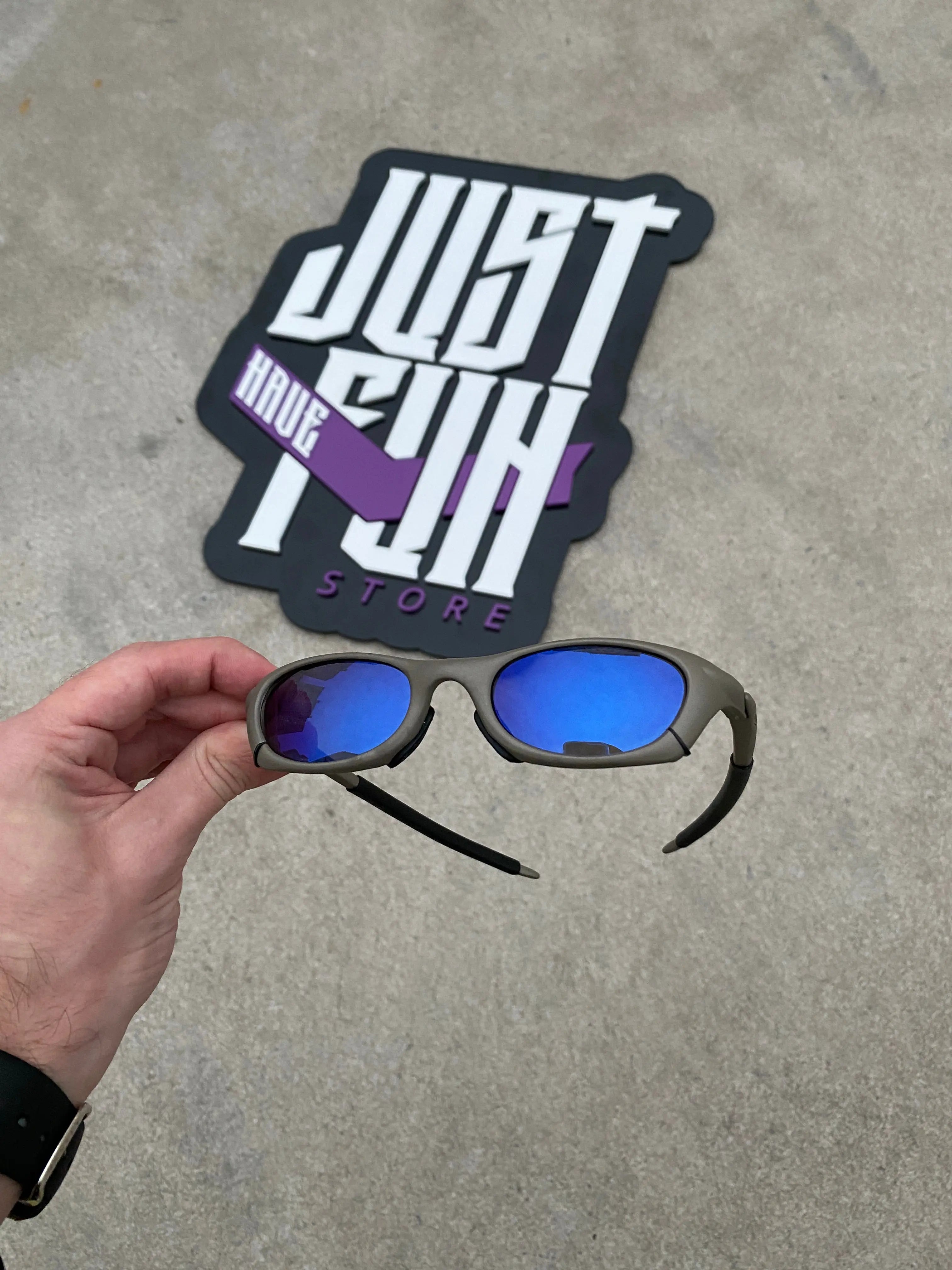 MAG FOUR S – JustHaveFun Store
