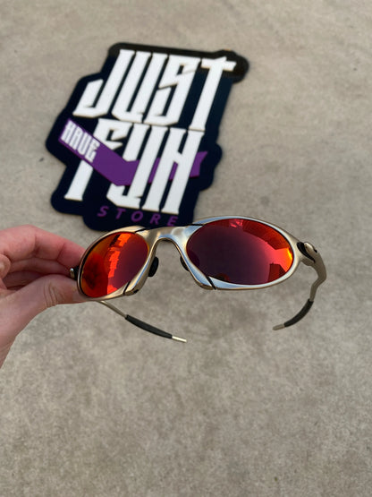 Romeo 1 Premium Plasma Dark Ruby