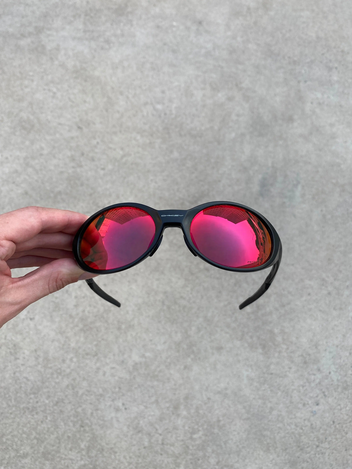 Eye Jacket Redux Preta Dark Ruby + Brinde Surpresa