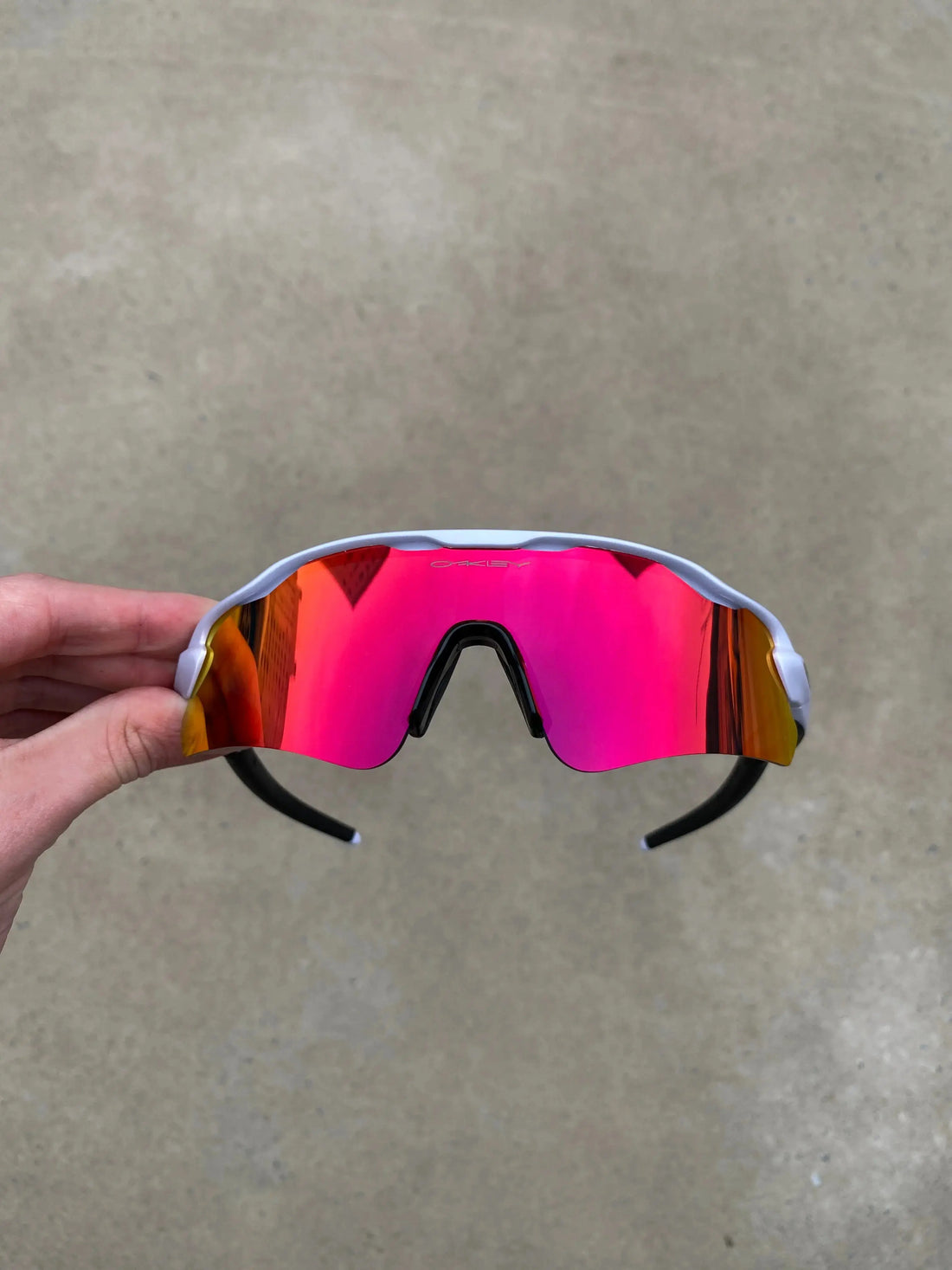 Óculos de Sol Radar Ev Cinza Dark Ruby