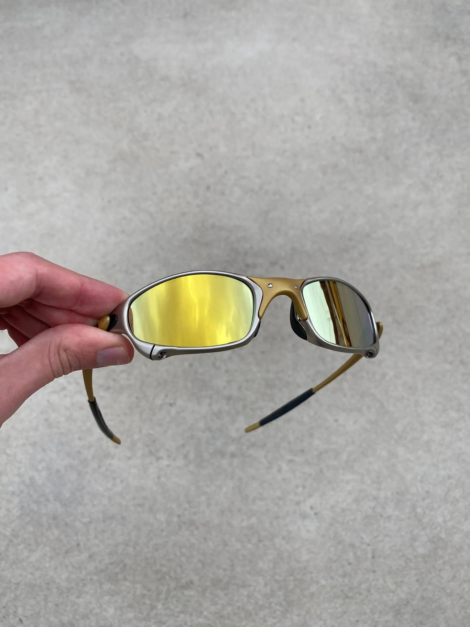 Juliet 24K Gold Kit Preto (2X1)