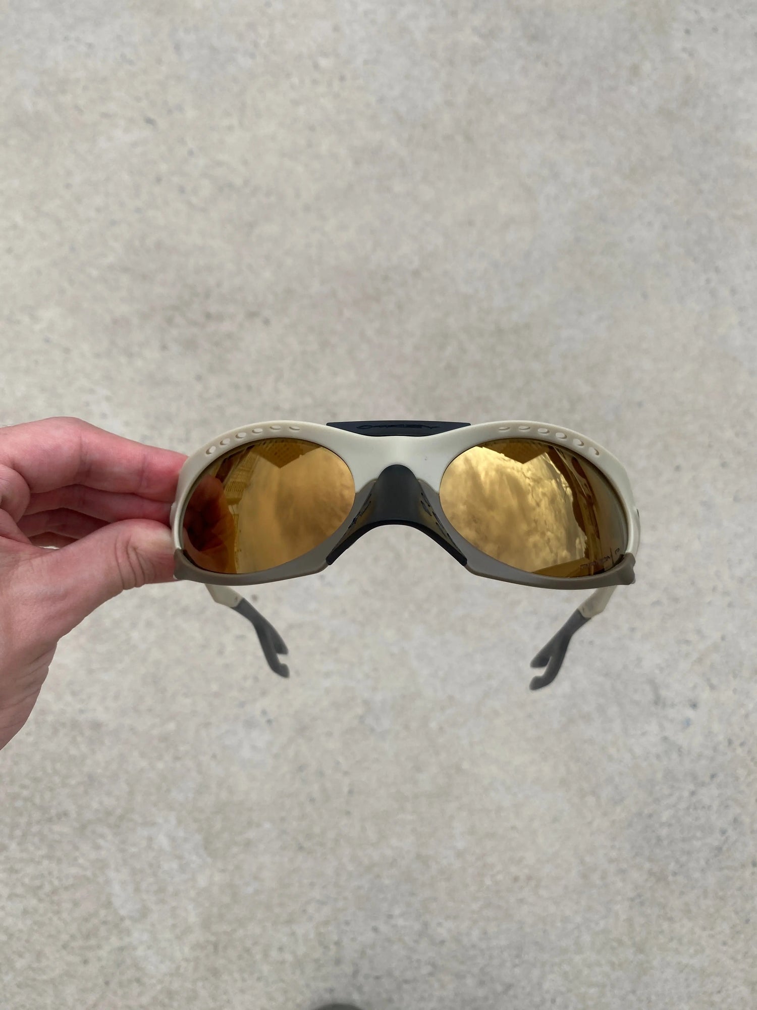 Óculos de Sol Plantaris Matte Sand Gold Café