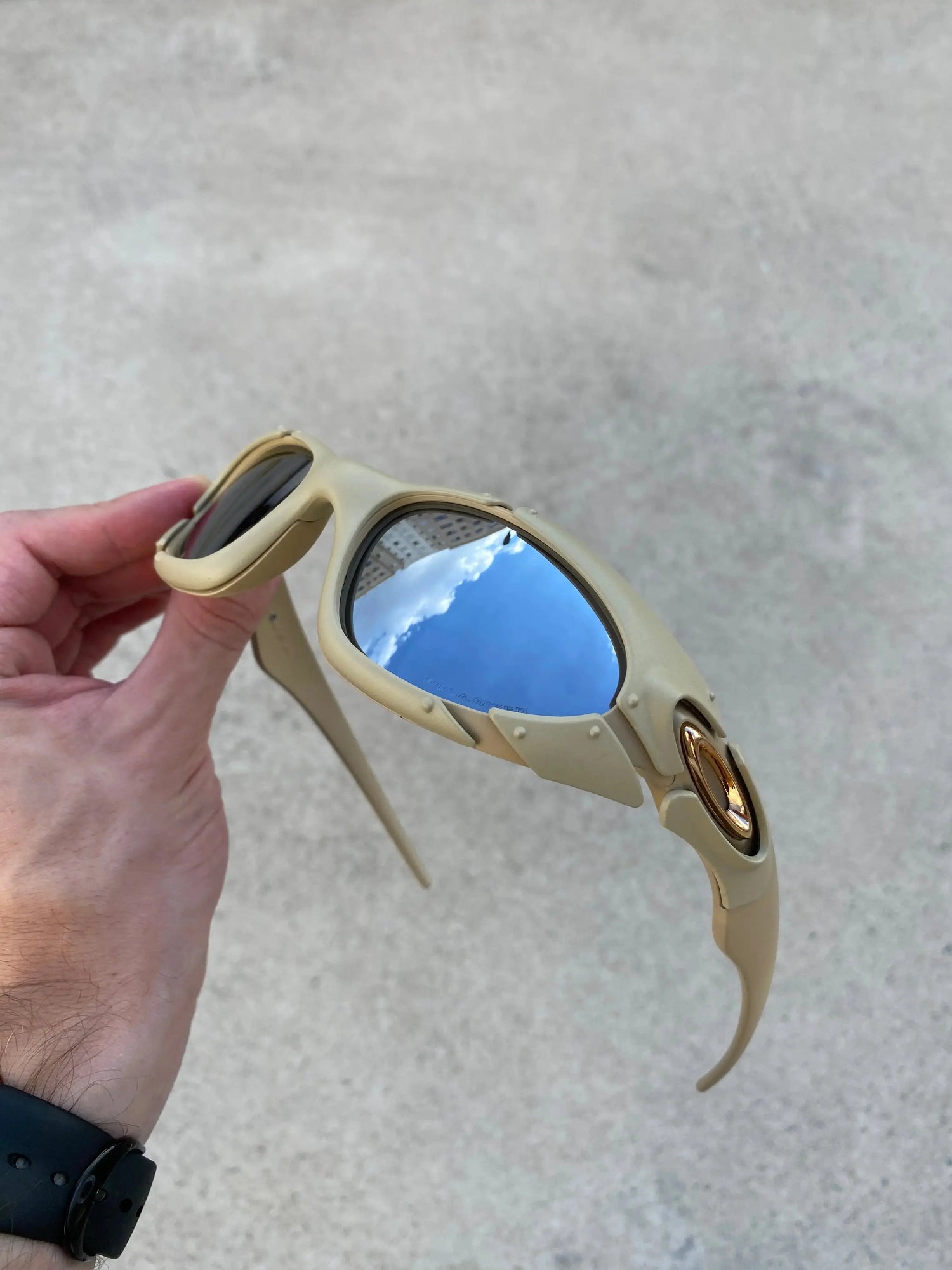 Óculos de Sol Plate Matte Bone Liquid Metal (2X1)